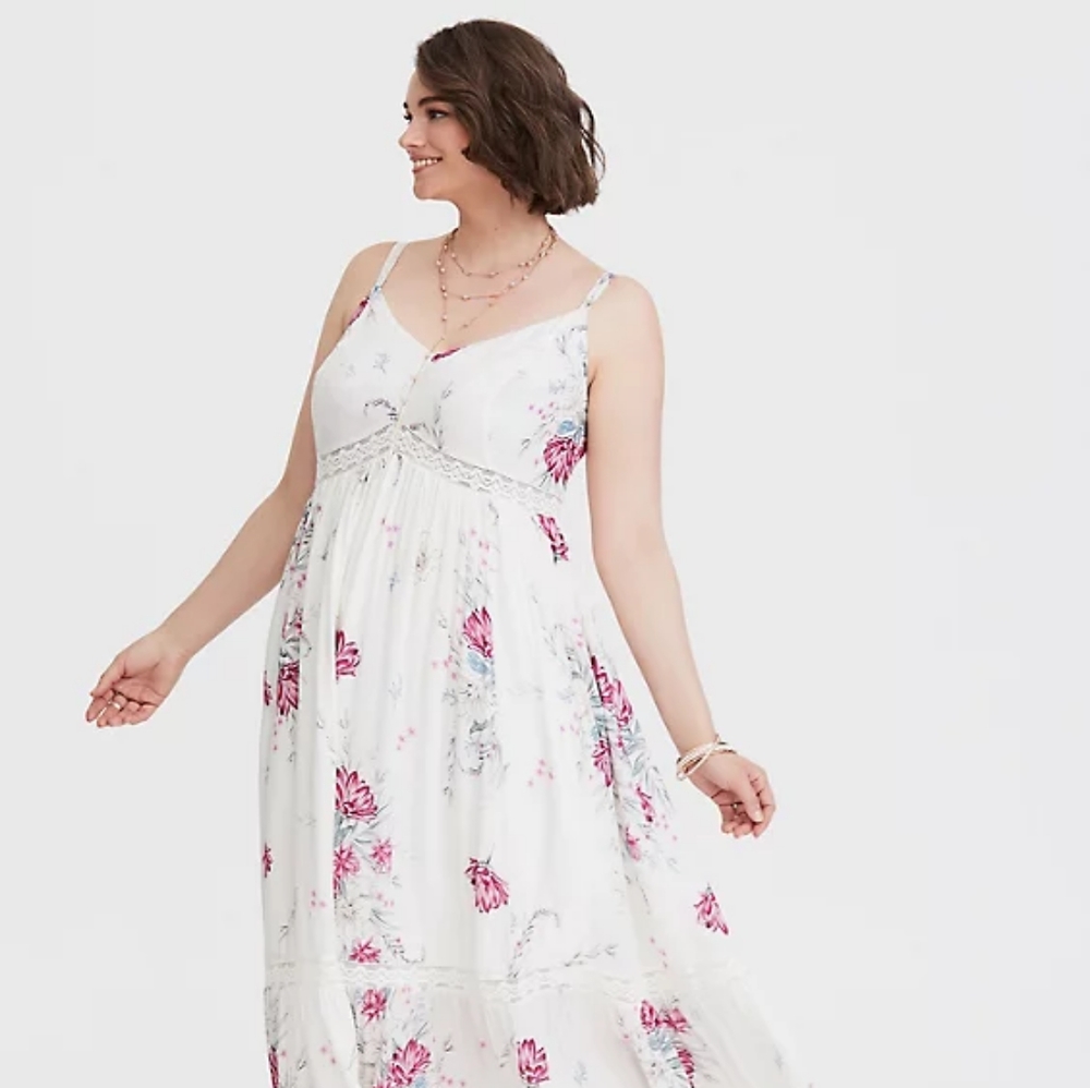 Torrid 4 ivory Macy floral gown